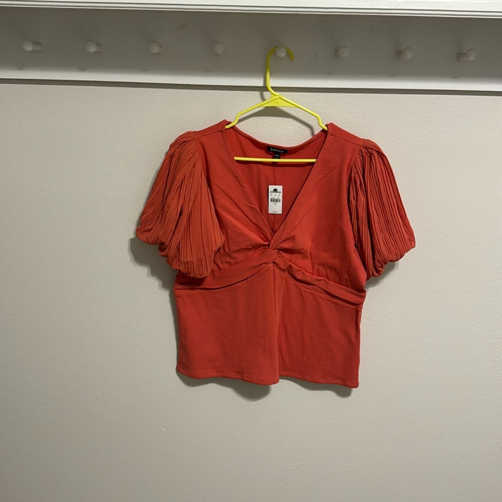NWT Express Coral Twist-Front Pleated Sleeve Statement Blouse